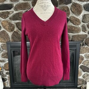 Aqua Burgundy V-Neck Cashmere Sweater - Size Medium